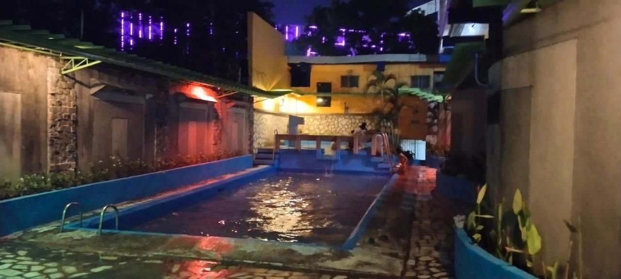 אנגלס 2 Hotel Saleh מראה חיצוני תמונה
