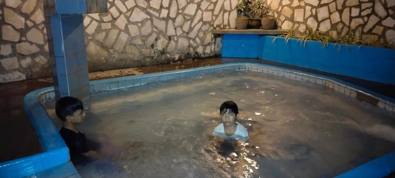 אנגלס 2 Hotel Saleh מראה חיצוני תמונה