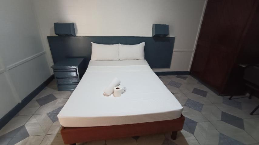 אנגלס 2 Hotel Saleh מראה חיצוני תמונה