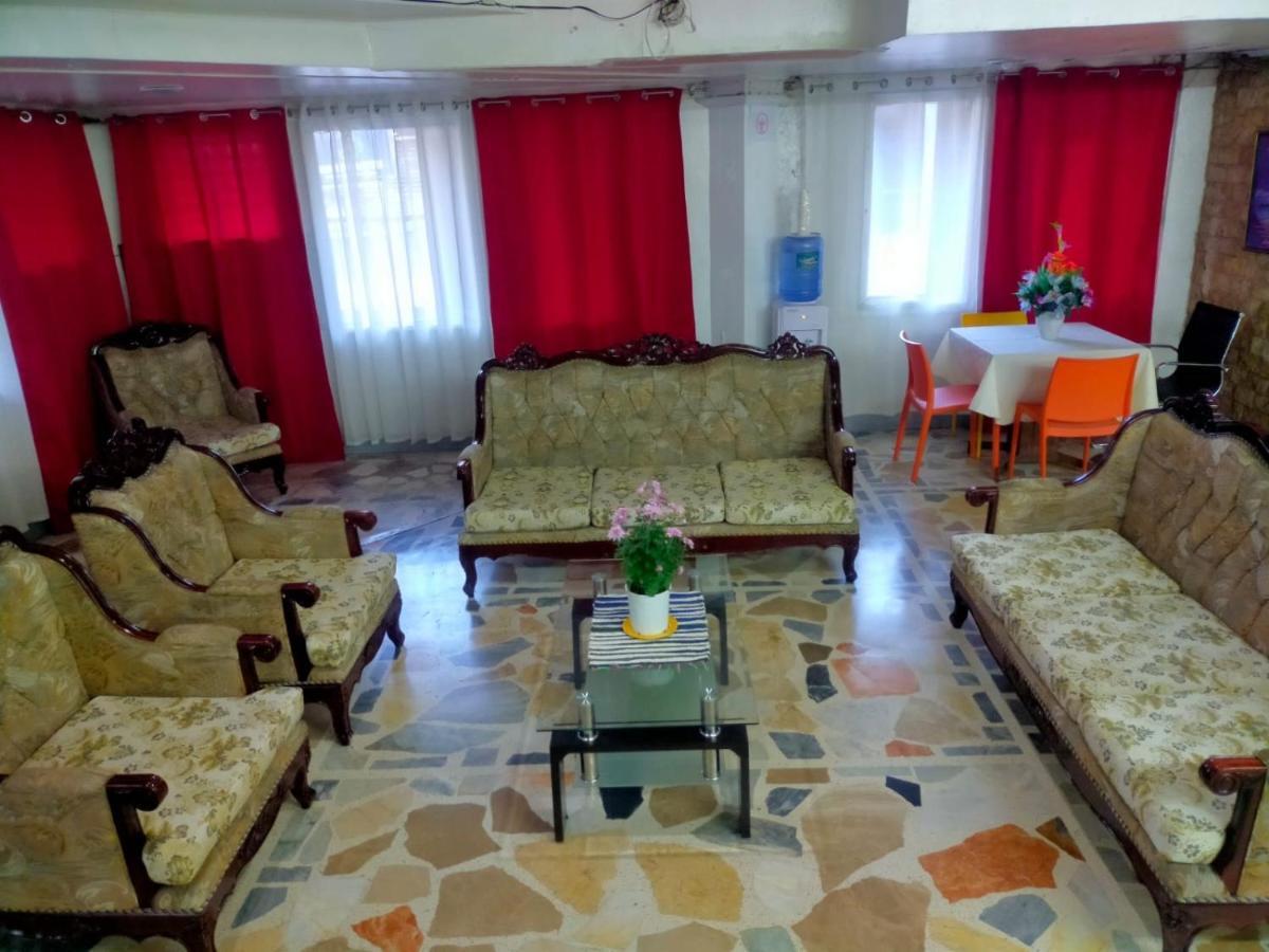 אנגלס 2 Hotel Saleh מראה חיצוני תמונה